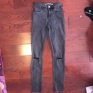 Zara washes black ripped skinny jeans